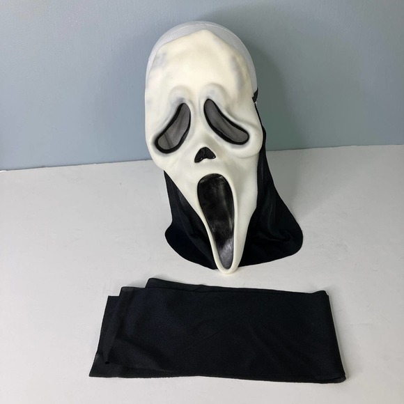 Easter Unlimited Scream Ghostface Mask Long Separate Shroud No Glow Fun World - Picture 3 of 16